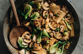 stir-fried wild-mushrooms-and-mountain-vegetables stir-fried wild-mushrooms-and-mountain-vegetables